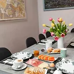 La Piazzetta & 4*