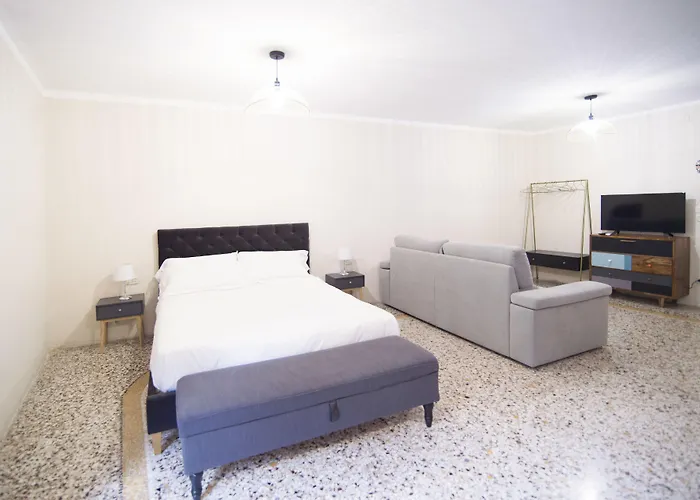 La Piazzetta & Penzion 4*