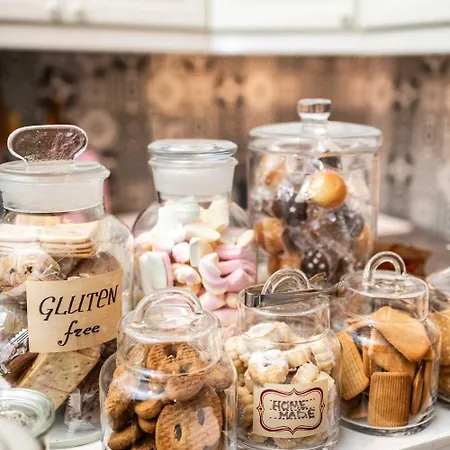 La Piazzetta & Genoa