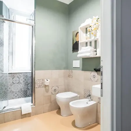 La Piazzetta & Genoa