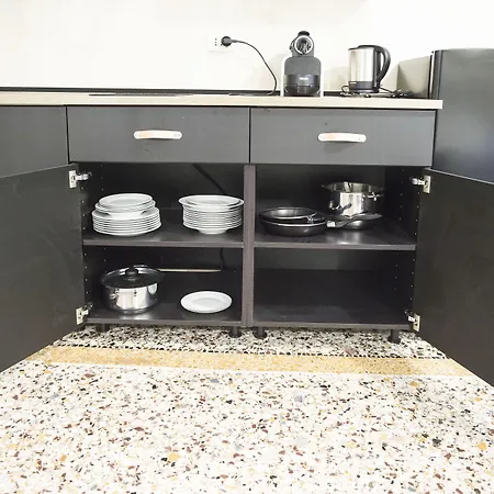 La Piazzetta & Vendégház Genova