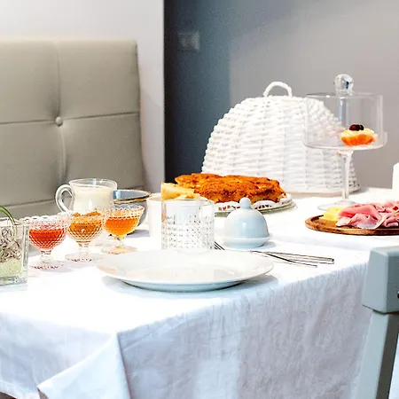 La Piazzetta & Guest house 4*