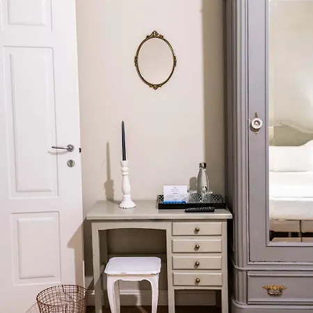 La Piazzetta Rooms&apartments 4* Genova