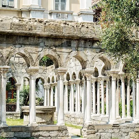 Maison d'hôtes La Piazzetta & Gênes