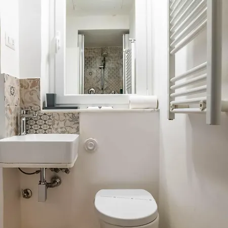 La Piazzetta & Maison d'hôtes 4*